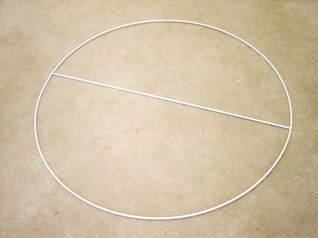 Crculo central | 2002 | Ferro e tinta | Dimetro 74 cm | Edio 1/5