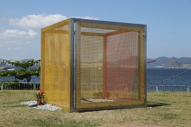 ArtRio 2018 (Vista da obra "Macaleia", de Hélio Oiticica instalada no jardim da Marina da Glória)